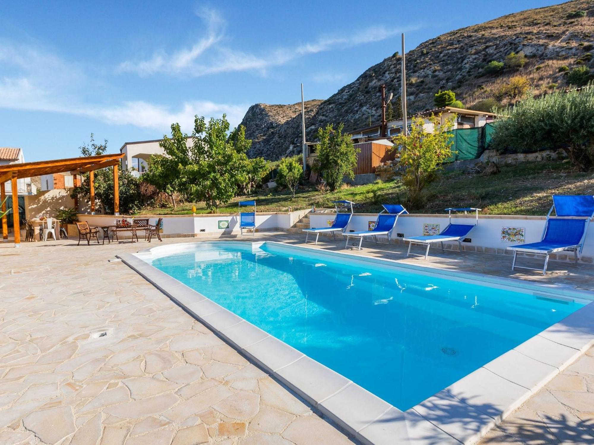 Ravishing Villa In Realmonte With Private Swimming Pool Eksteriør billede